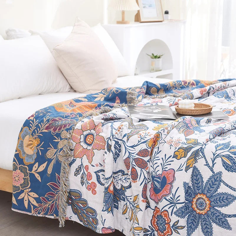 Colorful floral throw blanket with bohemian design – soft woven bedspread for couch or bedroom decor