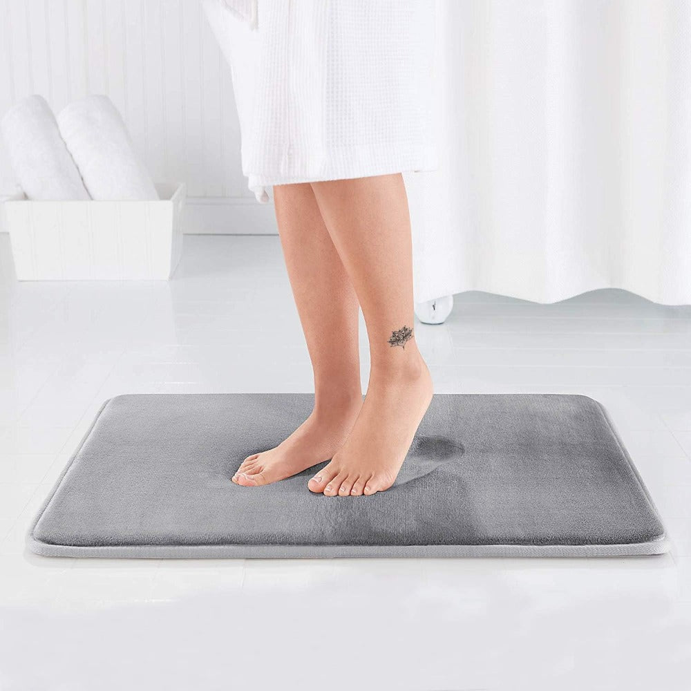 Grey memory foam bathroom floor mat, soft absorbent non-slip bath rug for shower and tub area