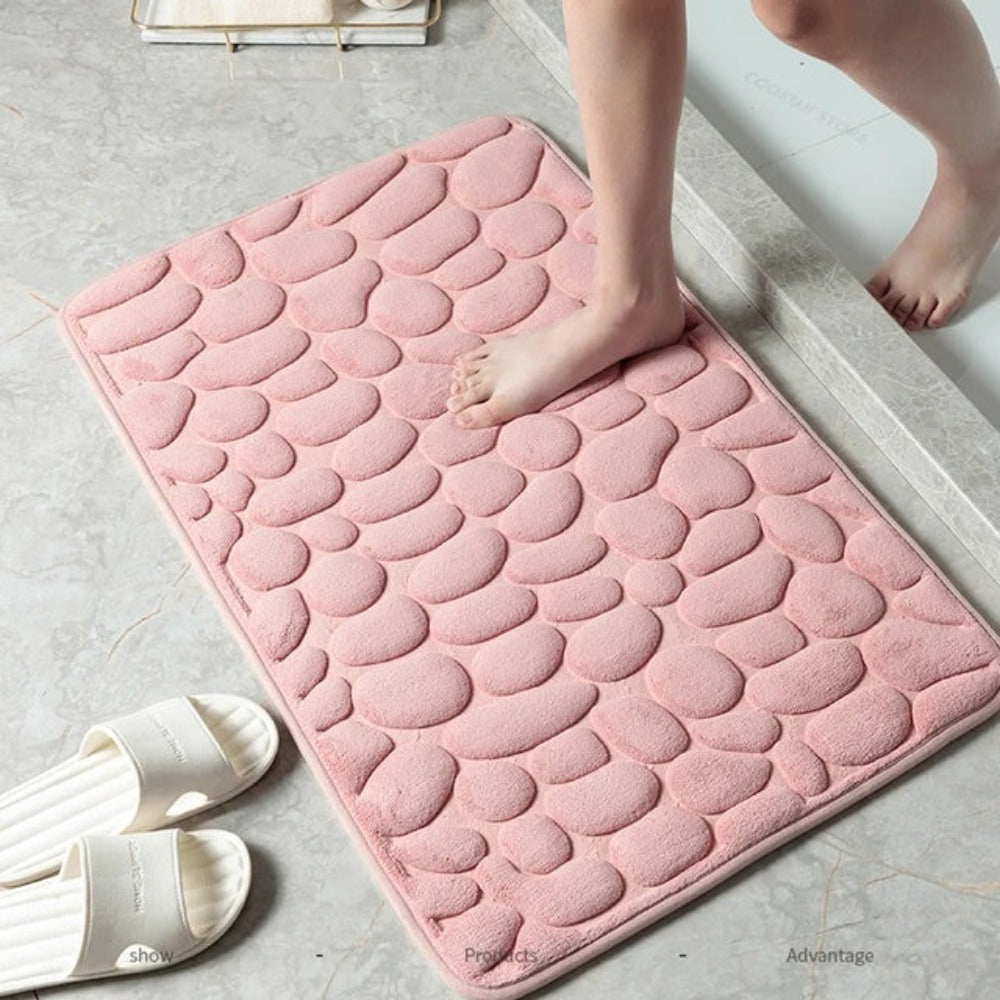 Soft absorbent bathroom floor mat with pebble design, non-slip microfiber bath rug for shower and tub area