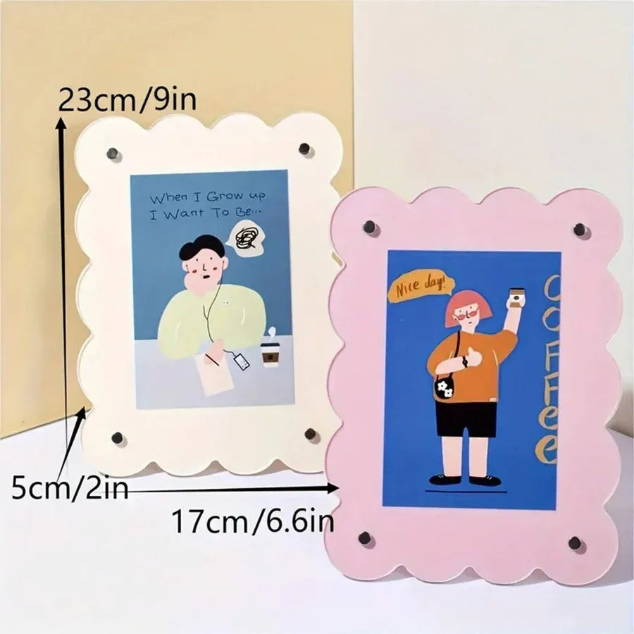 Acrylic picture frame – Clear – Scalloped design – Elegant home decor display