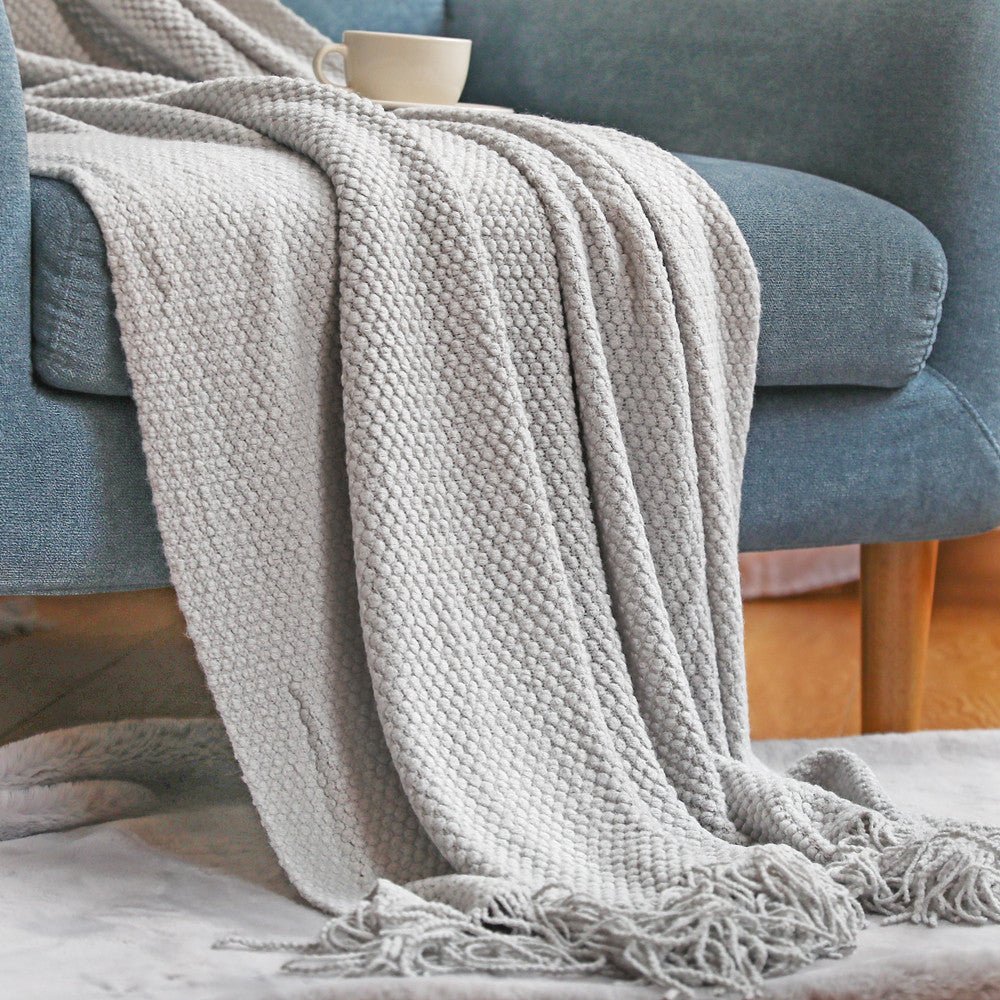 Cozy Nordic Knit Blanket – Scandinavian Design for Indoor & Outdoor Comfort
