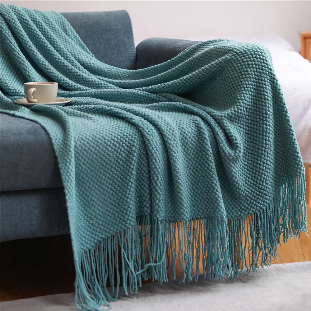 Cozy Nordic Knit Blanket – Scandinavian Design for Indoor & Outdoor Comfort