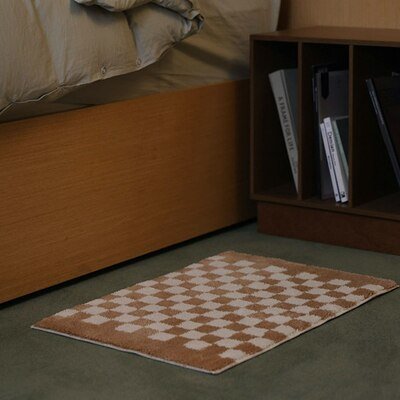 Soft Checkered Bathroom Rug