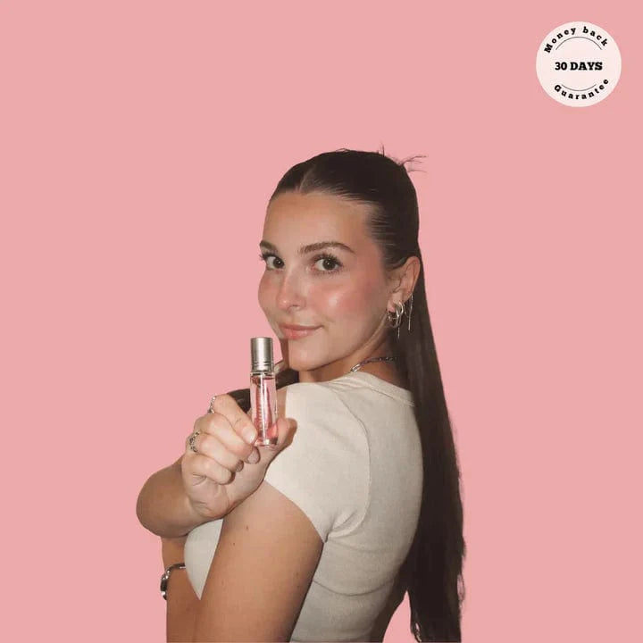 1+1 FREE | Novelloo™ | Perfume that will make your man fall in love!